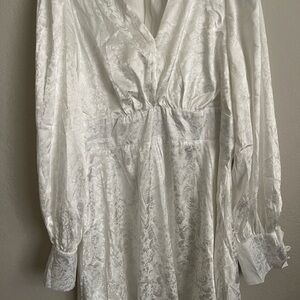 Elegant White Floral Dress